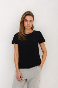 T-SHIRT INGA CZARNY Z HAFTEM