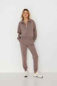 LEKKIE SPODNIE JOGGERS MOCHA MOUSSE