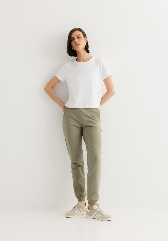 spodnie joggers oliwka
