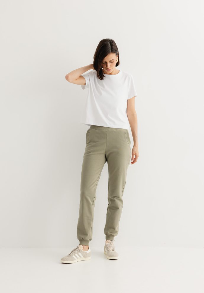 spodnie joggers oliwka