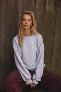 BLUZA LOLA JASNO SZARY MELANŻ