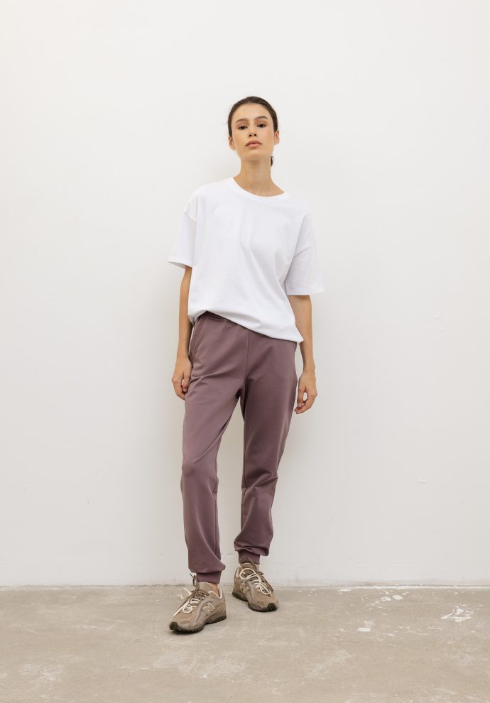 lekkie spodnie joggers lawendowe