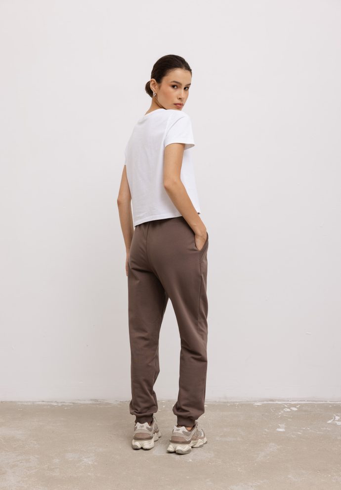 spodnie joggers kakao