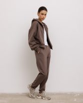 spodnie joggers kakao
