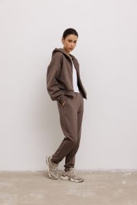 SPODNIE JOGGERS KAKAO