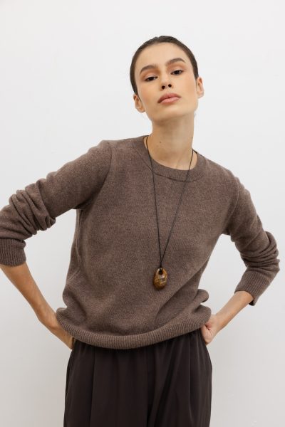 WEŁNIANY SWETER LAURA BRĄZOWY