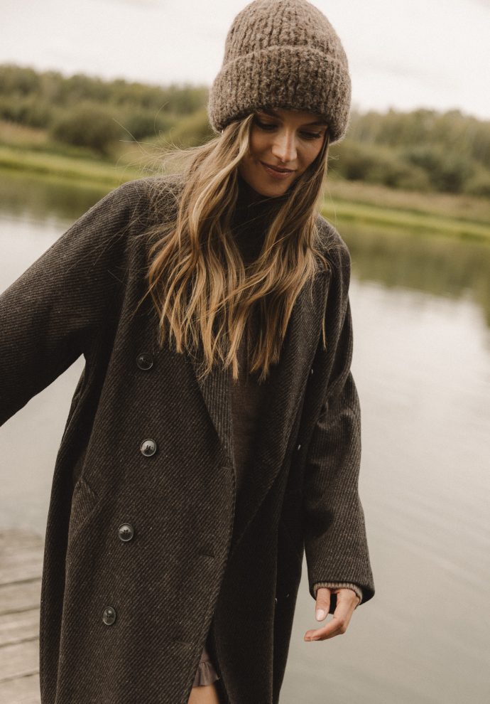 WEŁNIANY PŁASZCZ HARPER BRĄZOWY