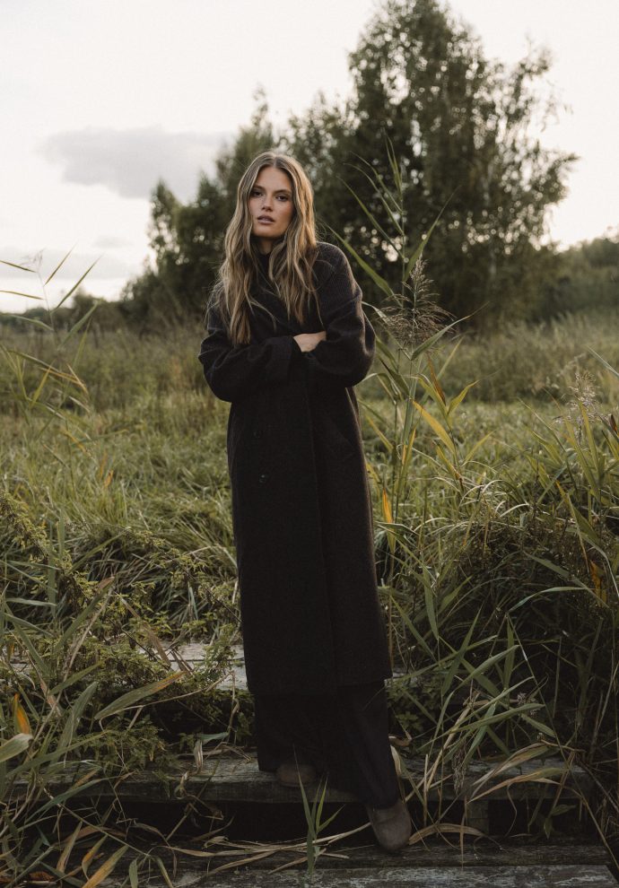 WEŁNIANY PŁASZCZ HARPER BRĄZOWY