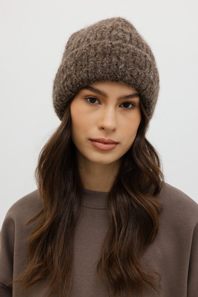 WEŁNIANA CZAPKA MELANIA BRĄZOWA