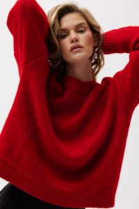 WEŁNIANY SWETER JESSIE CZERWONY