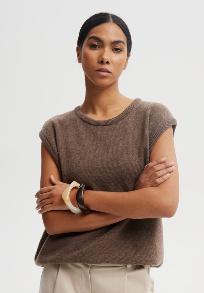 WEŁNIANA KAMIZELKA LAURA BRĄZOWA