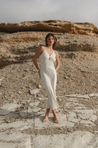 SUKIENKA GWEN PIASKOWA