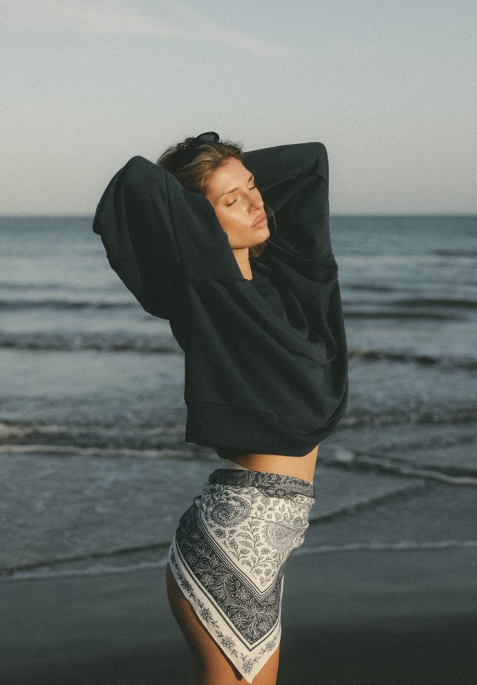 apaszka zoe granatowo- biała