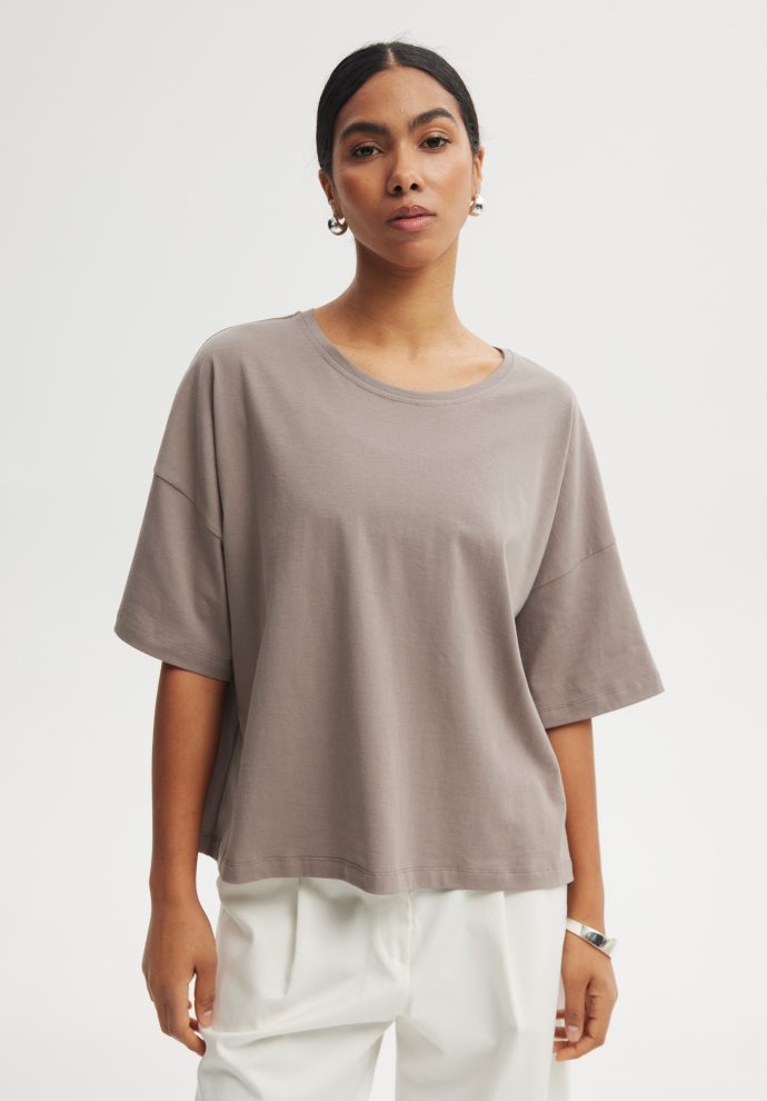 t-shirt claudia kakao