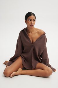 KOSZULA GRACJA CZEKOLADOWA