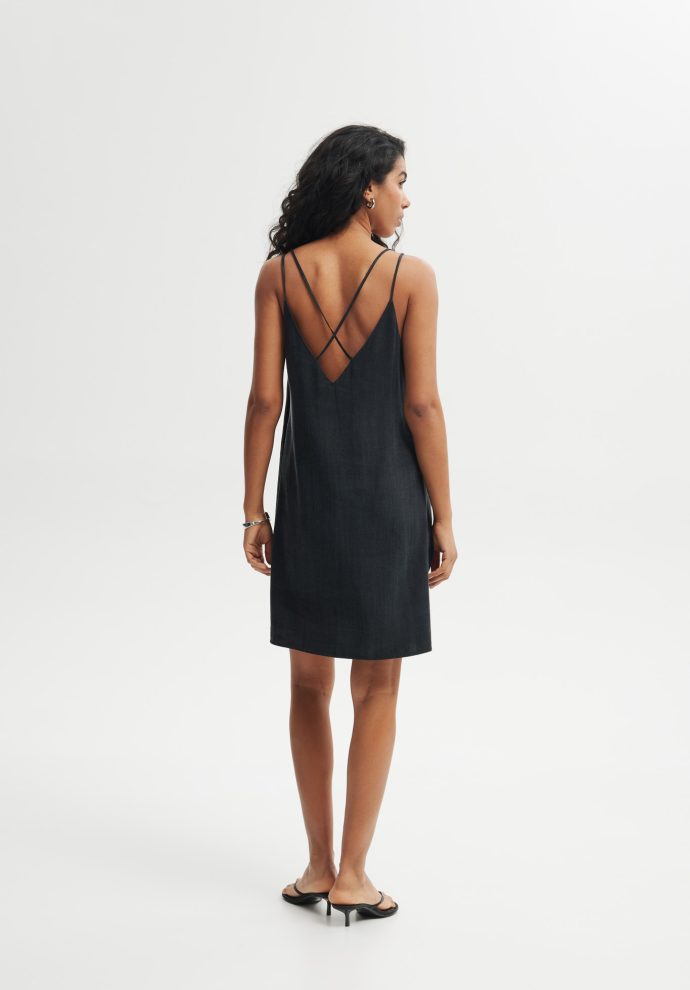 SUKIENKA LEXI CZARNA