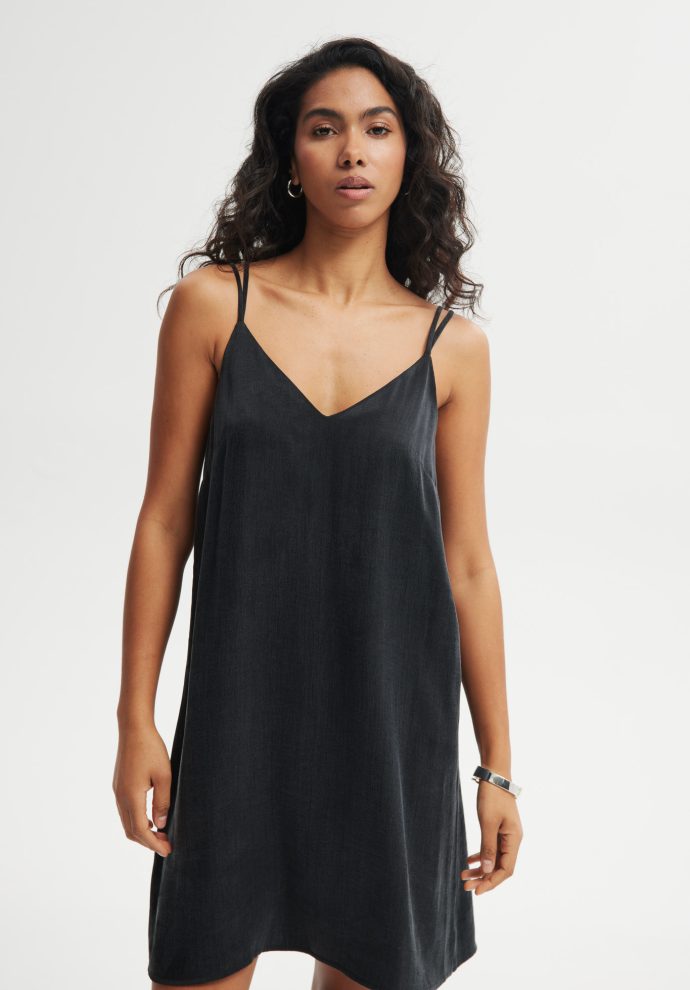 SUKIENKA LEXI CZARNA