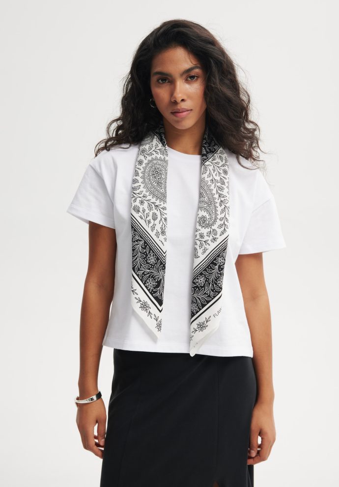 apaszka zoe czarno- biała