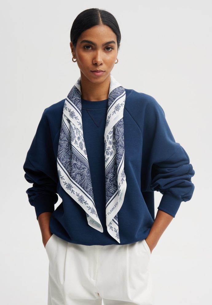 apaszka zoe granatowo- biała