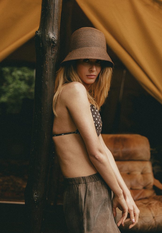 KAPELUSZ BUCKET RETRO BRĄZOWY