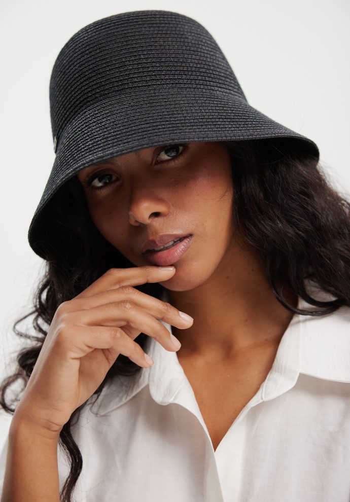 kapelusz backet rekro czarny