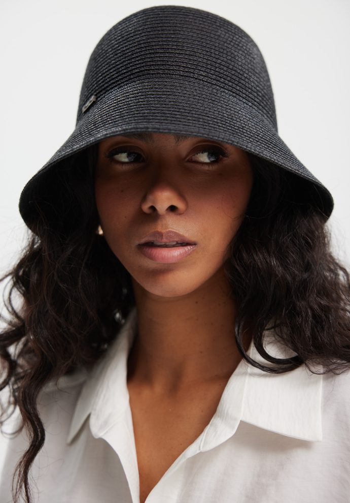 kapelusz backet rekro czarny