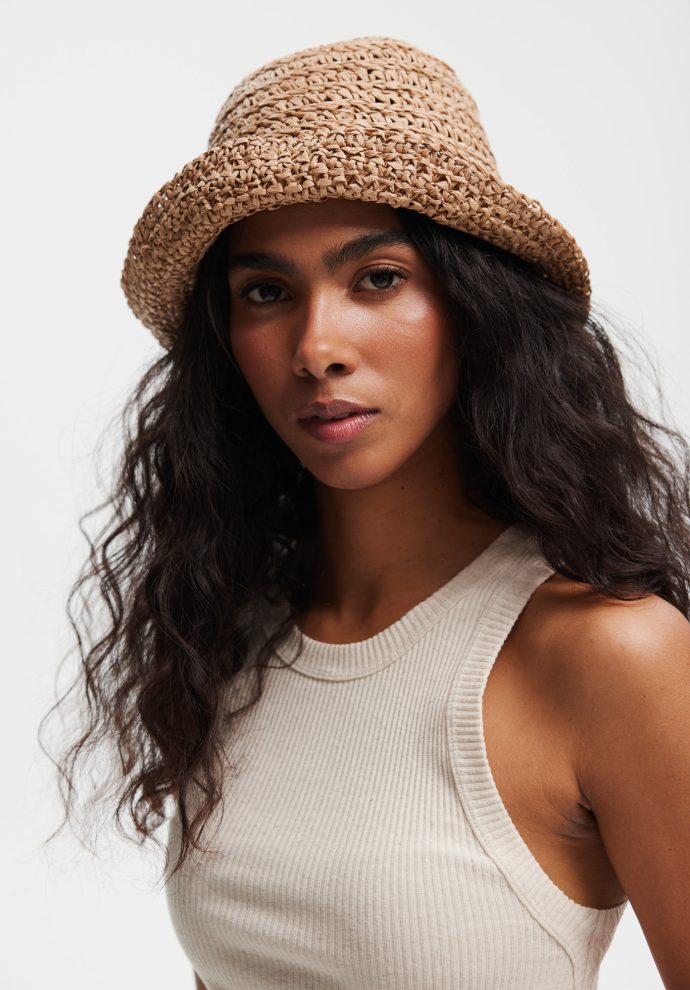 kapelusz backet karmelowy