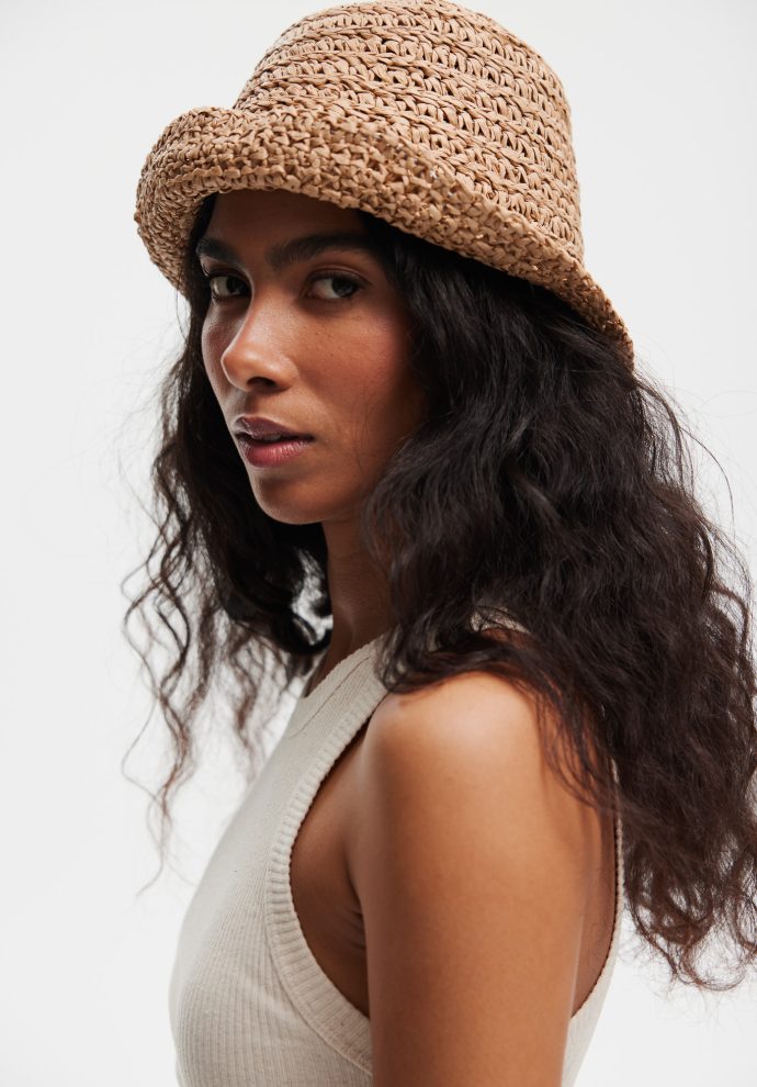 kapelusz backet karmelowy