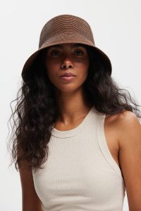 KAPELUSZ BACKET RETRO BRĄZOWY