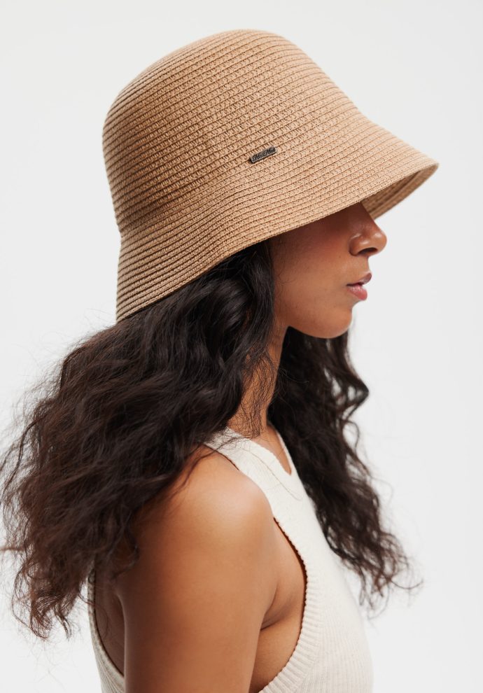 kapelusz backet retro karmelowy