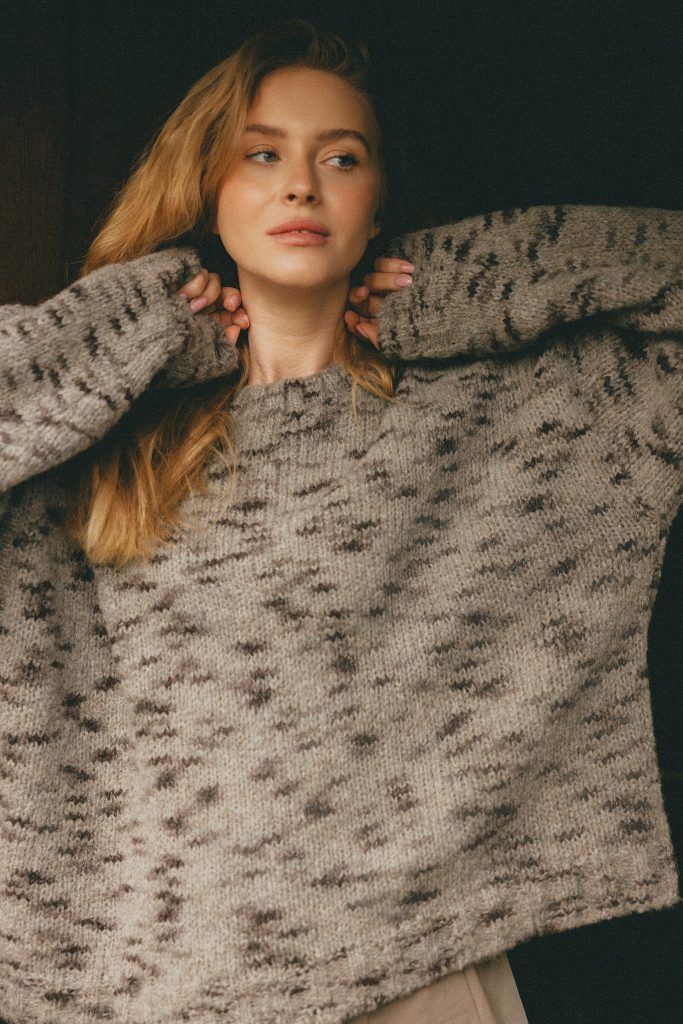 wełniany sweter lotos taupe