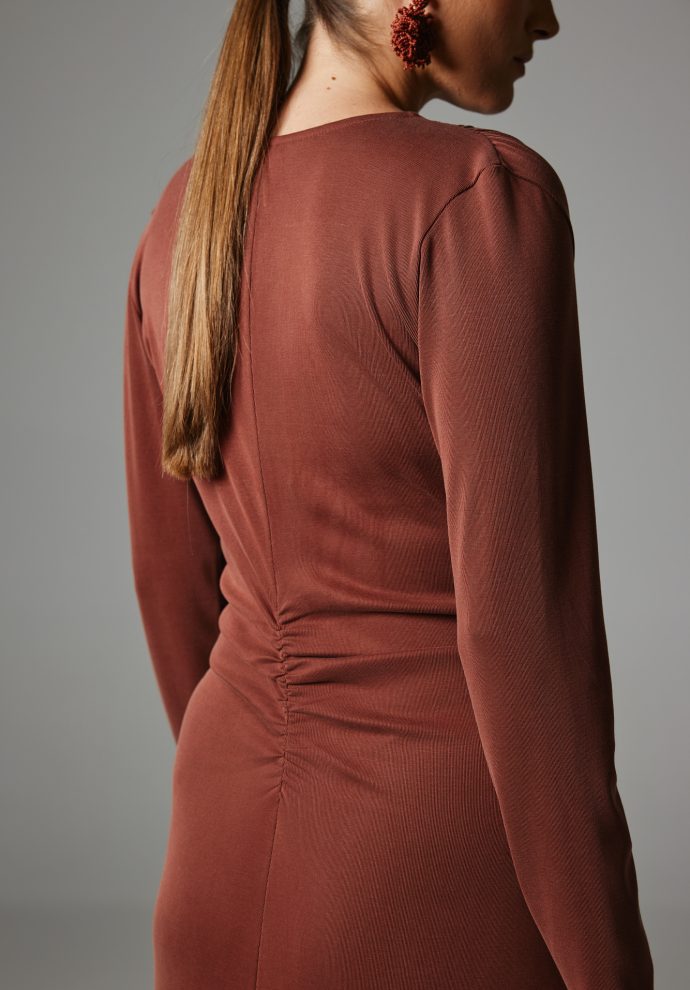 sukienka nicole marsala