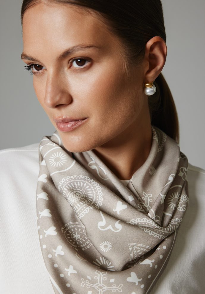 apaszka thea beżowa