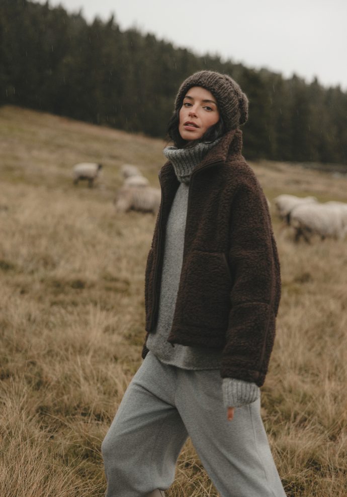 WEŁNIANA KURTKA TEDDY CZEKOLADOWY