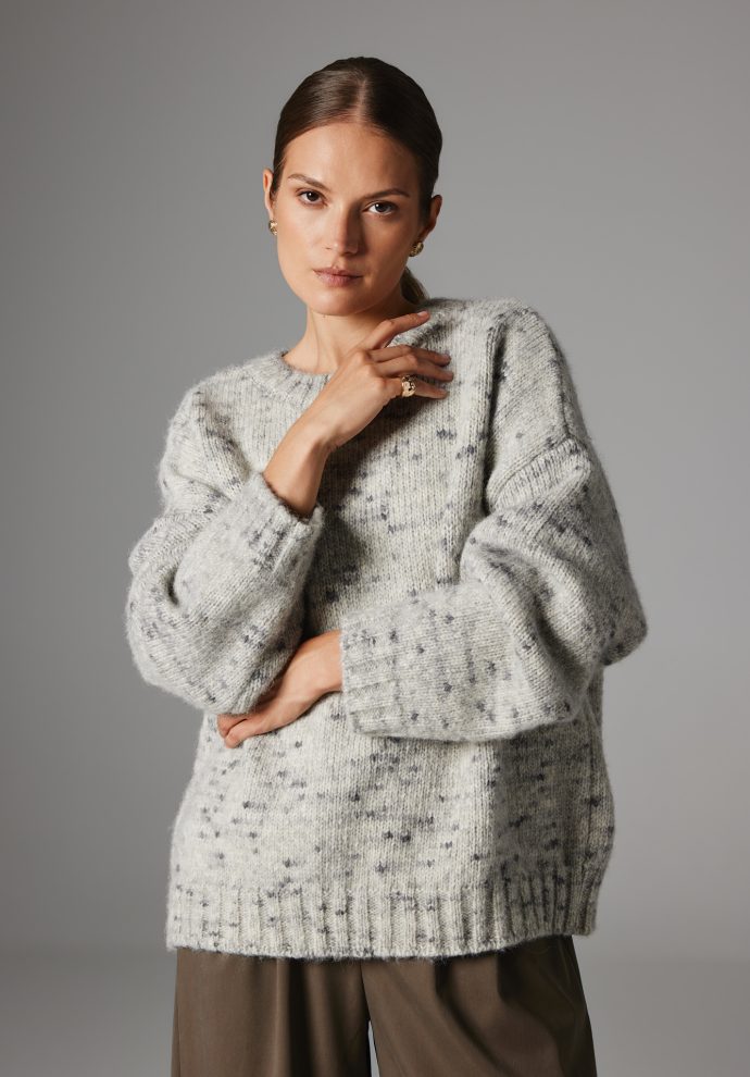 WEŁNIANY SWETER PETRA SZARY