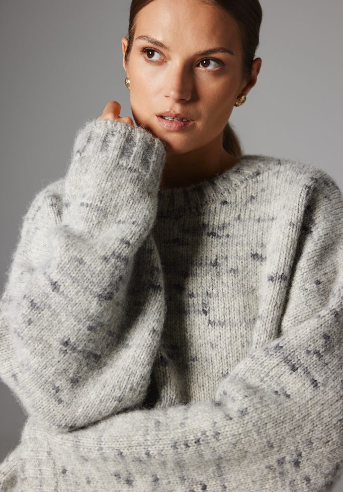 WEŁNIANY SWETER PETRA SZARY