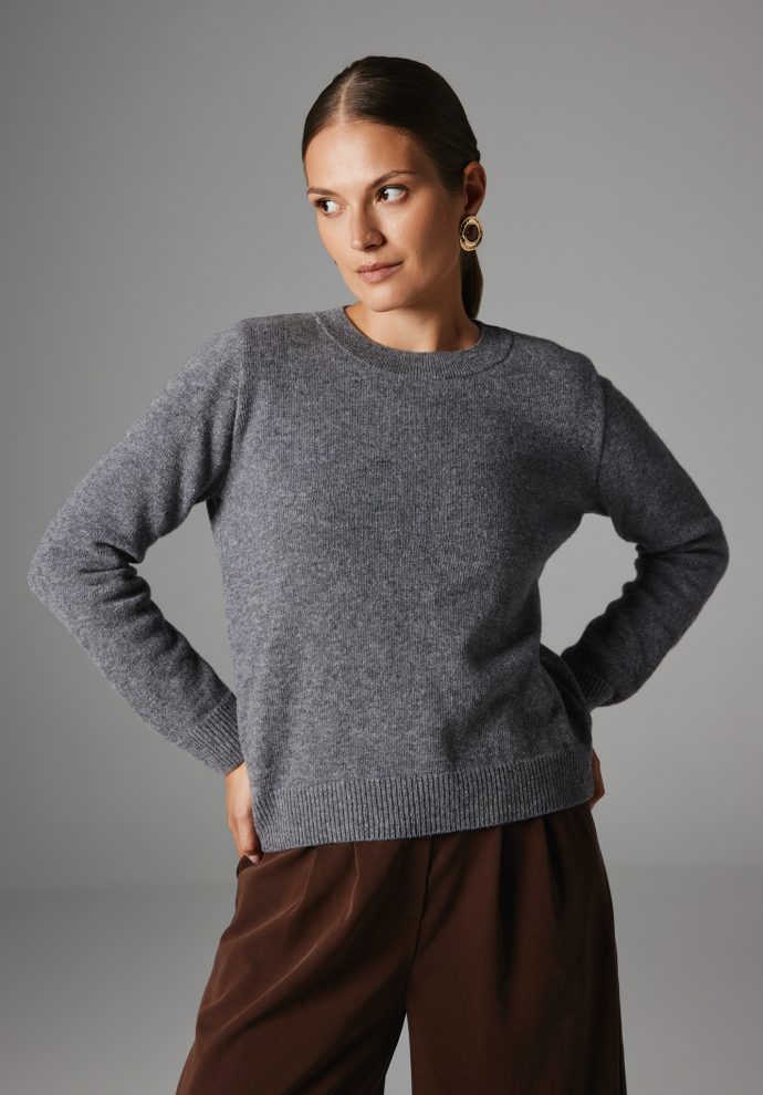 WEŁNIANY SWETER LAURA SZARY