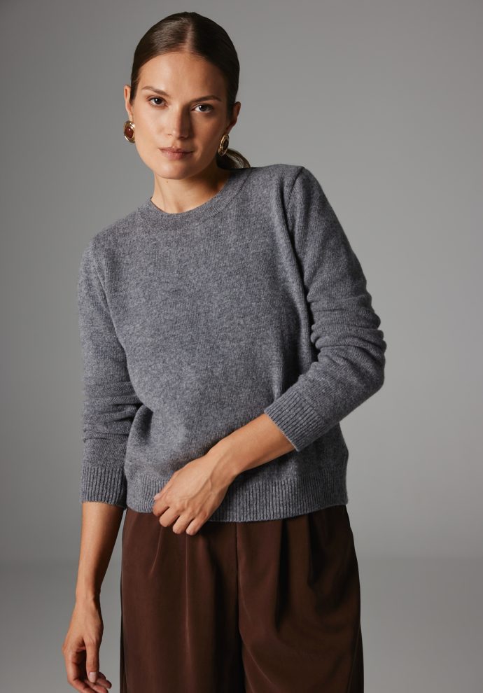 WEŁNIANY SWETER LAURA SZARY