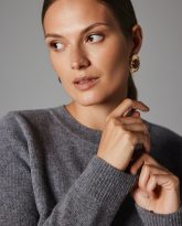 WEŁNIANY SWETER LAURA SZARY