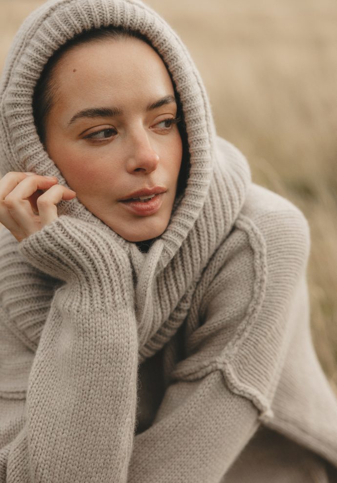 wełniana balaclava adele bezowa