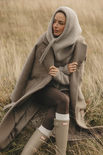 WEŁNIANA BALACLAVA ADELE BEŻOWA